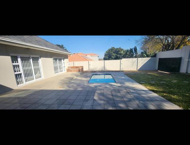 3 BEDROOM PROPERTY TO RENT IN HIGHLANDS NORTH